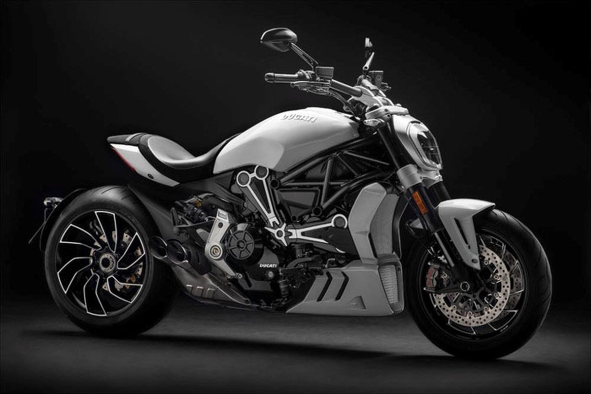 Ducati trinh lang XDiavel S “Iceberg White” 2018 moi